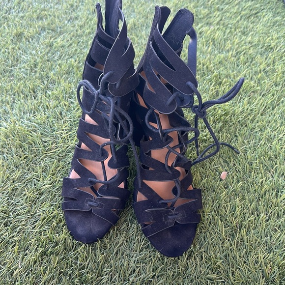 Black high Heels - Picture 1 of 2